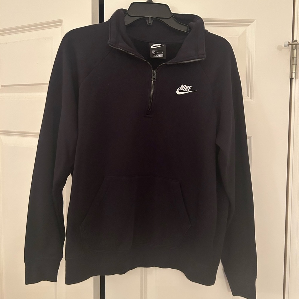 Woman’s Black Nike Pullover with Pockets
